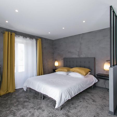 Le Presbytere De Thiverval Экстерьер фото