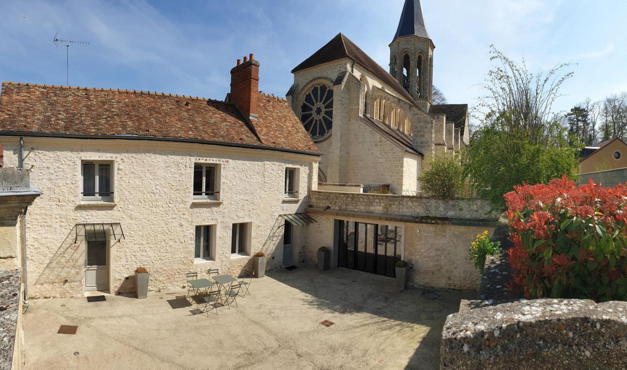 Le Presbytere De Thiverval Экстерьер фото